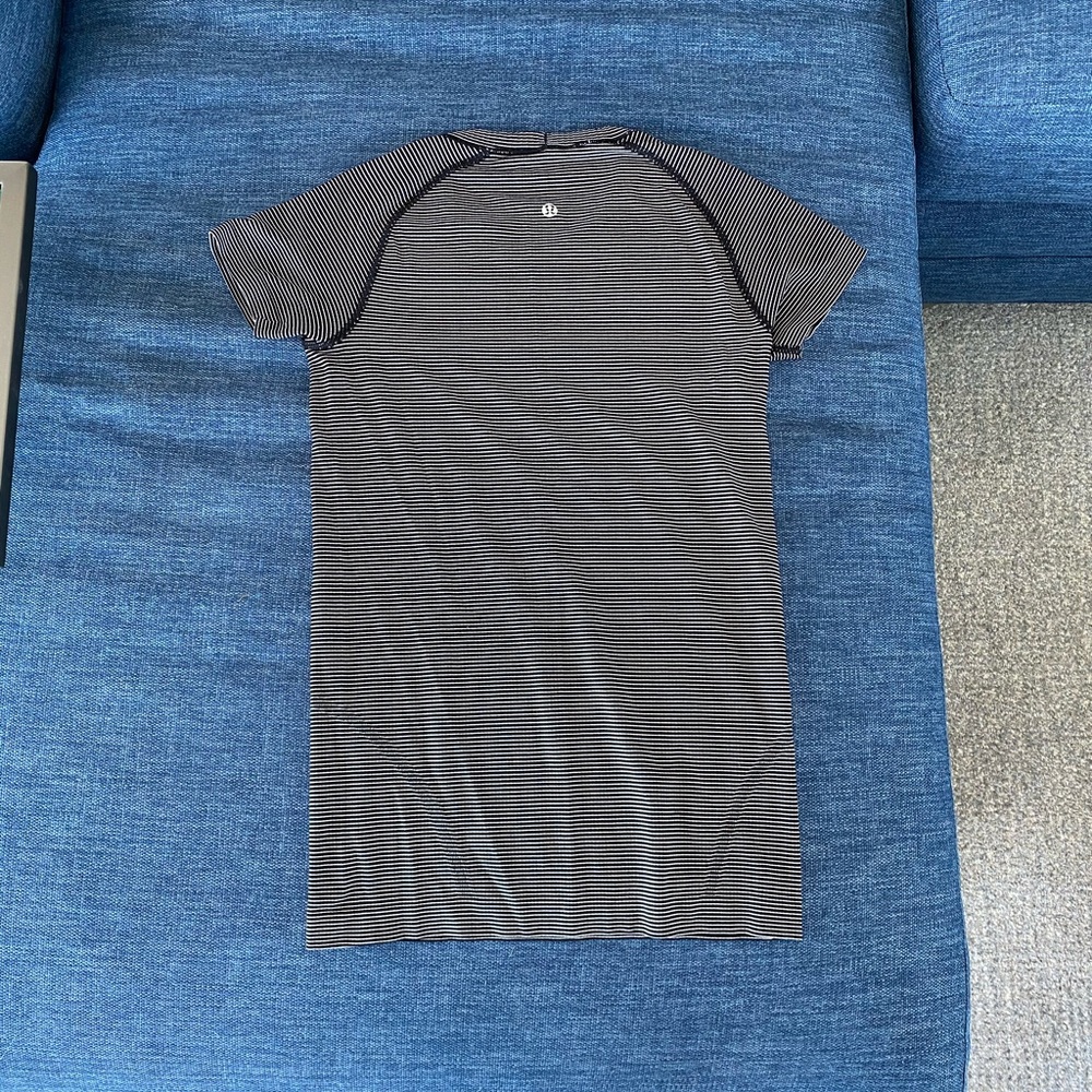 Lulu lemon striped short sleeve size 6